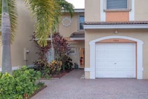 9064 NW 55th St, Sunrise, FL 33351, Sold 02/15/19