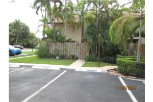 3032 S Oakland Forest Dr, Oakland Park, FL 33309, Sold 12/07/18