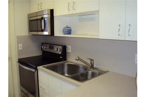 300 NE 20th St, Boca Raton, FL 33431, Sold 01/18/19