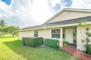5086 W Lakes Dr, Deerfield Beach, FL 33442, Sold 01/22/19