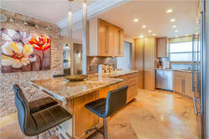 511 Bayshore Dr, Fort Lauderdale, FL 33304, Sold 03/11/19