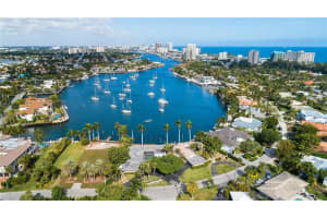 1627 E Lake Dr, Fort Lauderdale, FL 33316, Sold 02/22/21