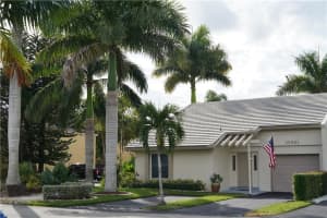 10691 La Placida Dr, Coral Springs, FL 33065, Sold 01/30/19