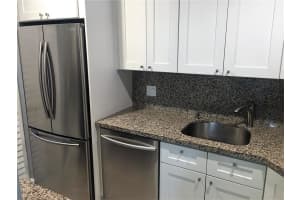 2915 NE 8th Terrace, Wilton Manors, FL 33334, Sold 01/30/19