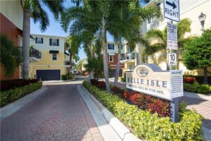 2273 NE 9th Ave, Wilton Manors, FL 33305, Sold 06/17/19
