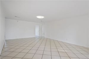9521 NW 52nd St, Sunrise, FL 33351, Sold 02/15/19