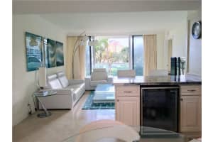 333 NE 21st Ave, Deerfield Beach, FL 33441, Sold 08/17/20