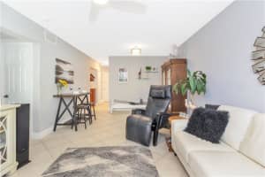 2400 NE 33rd Ave, Fort Lauderdale, FL 33305, Sold 04/01/19