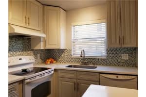 805 W Oakland Park Blvd APT E8, Wilton Manors, FL 33311, Sold 03/27/19