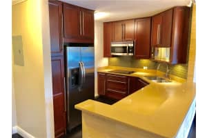 340 Sunset Dr, Fort Lauderdale, FL 33301, Sold 06/07/19