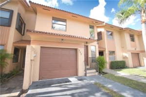 960 SW 113th Terrace, Pembroke Pines, FL 33025, Sold 03/16/20