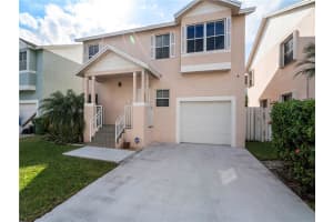 560 NW 102nd Ave, Pembroke Pines, FL 33026, Sold 05/08/19