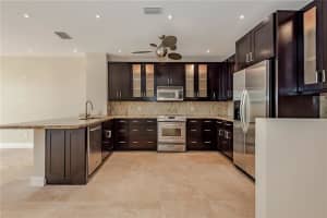 21387 Marina Cove Cir #12f, Miami, FL 33180, Sold 11/12/19