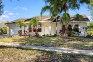 5001 SW 104th Ave, Cooper City, FL 33328, Sold 02/28/19