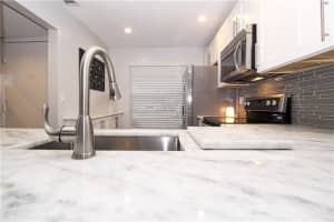 360 Lakewood Cir E, Margate, FL 33063, Sold 04/17/19