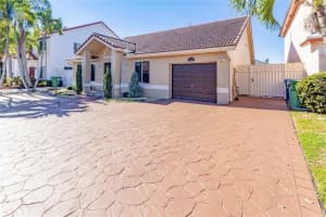 18782 NW 80th Ave, Hialeah, FL 33015, Sold 03/26/19