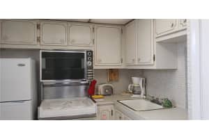 2825 NE 201st Terrace APT M225, Aventura, FL 33180, Sold 09/25/20