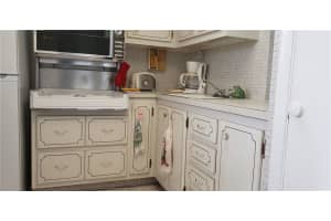 2825 NE 201st Terrace APT M225, Aventura, FL 33180, Sold 09/25/20