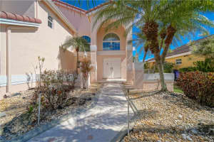 925 NW 201st Ave, Pembroke Pines, FL 33029, Sold 03/18/19