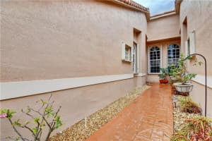 8585 Jade Dr, Tamarac, FL 33321, Sold 04/24/19