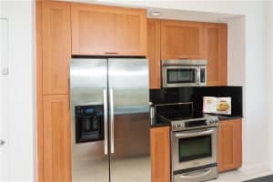 315 NE 3rd Ave, Fort Lauderdale, FL 33301, Sold 03/07/19