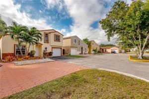 18920 NW 63rd Ct Cir, Hialeah, FL 33015, Sold 04/30/19