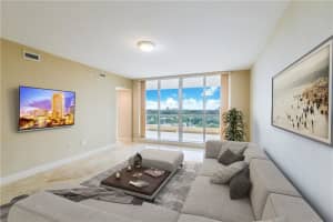 411 N New River Dr E, Fort Lauderdale, FL 33301, Sold 02/07/20