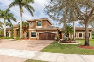 4376 SW 140th Ave, Davie, FL 33330, Sold 05/10/19
