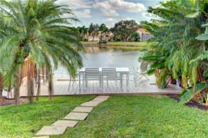10220 SW 12th St, Pembroke Pines, FL 33025, Sold 03/29/19