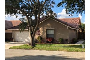 9561 NW 18th Dr, Plantation, FL 33322, Sold 05/03/19