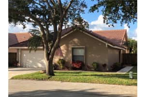 9561 NW 18th Dr, Plantation, FL 33322, Sold 05/03/19