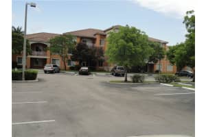 6952 SW 39th St, Davie, FL 33314, Sold 04/26/19