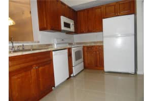 6952 SW 39th St, Davie, FL 33314, Sold 04/26/19