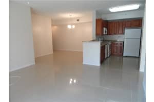 6952 SW 39th St, Davie, FL 33314, Sold 04/26/19