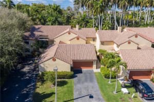 28 Via Lago, Boynton Beach, FL 33435, Sold 08/09/19