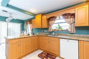 2151 Bayberry Dr, Pembroke Pines, FL 33024, Sold 04/03/19