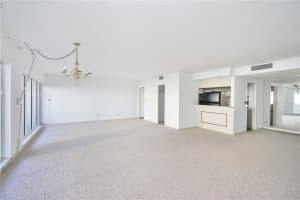 2100 S Ocean Dr APT 2CD, Fort Lauderdale, FL 33316, Sold 10/01/19