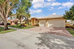 5076 Waters Edge Way, Cooper City, FL 33330, Sold 05/21/19