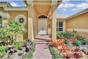 5076 Waters Edge Way, Cooper City, FL 33330, Sold 05/21/19