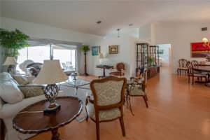 10401 SW 20th St, Davie, FL 33324, Sold 07/03/19