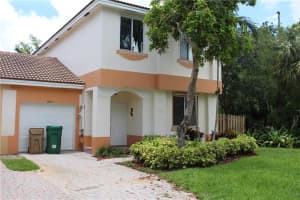 6627 Hidden Cove Dr, Davie, FL 33314, Sold 05/30/19