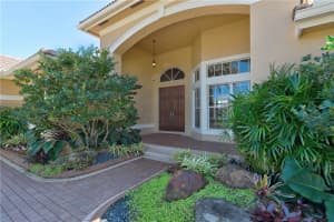 15290 SW 37th St, Davie, FL 33331, Sold 04/10/19