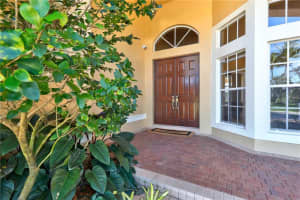 15290 SW 37th St, Davie, FL 33331, Sold 04/10/19