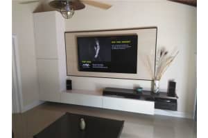 453 Lakewood Cir, Margate, FL 33063, Sold 03/28/19