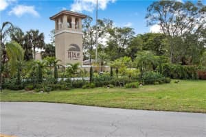 301 Palm Way, Pembroke Pines, FL 33025, Sold 04/17/19