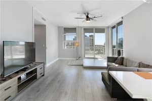 315 NE 3rd Ave, Fort Lauderdale, FL 33301, Sold 08/08/19