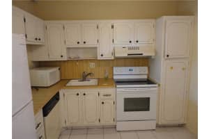 5985 Del Lago Cir, Sunrise, FL 33313, Sold 02/04/20