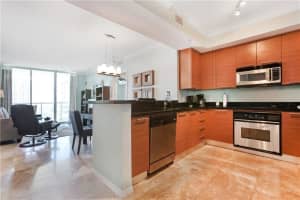 350 SE 2nd St, Fort Lauderdale, FL 33301, Sold 08/27/19