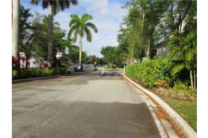 5670 NW 98th Way, Coral Springs, FL 33076, Sold 04/29/19