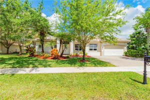 13857 SW 44th St, Davie, FL 33330, Sold 04/26/19